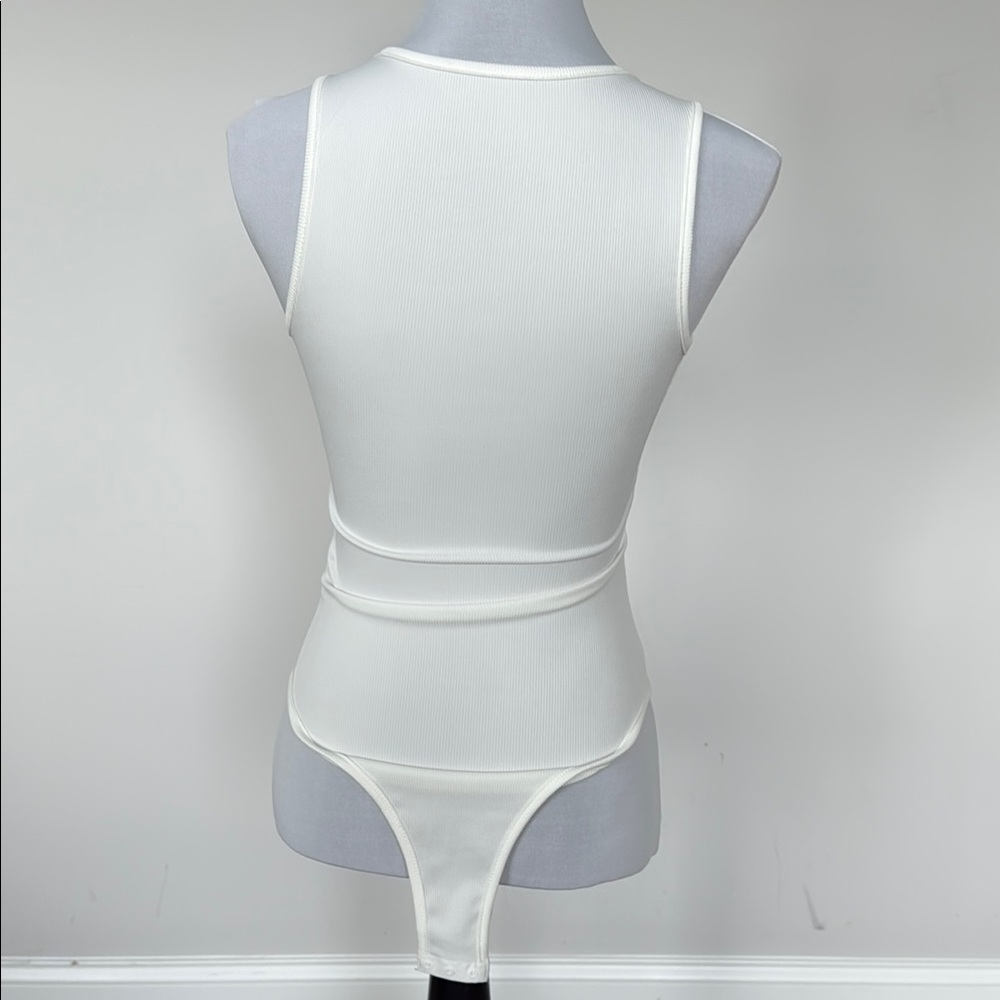 SHEIN White Ribbed Bodysuit - Picture 5 of 5